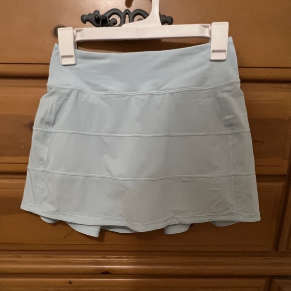 Sneak Peek! Lululemon Sale Size 0-4 All New-Like New Condition - Picture 5 of 12